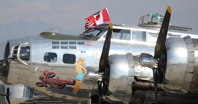 B-17 Flying Fortress (N9323Z)